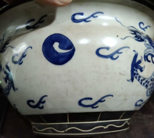 古玩陶瓷青花雙龍戲珠紋爐真品鑒賞圖