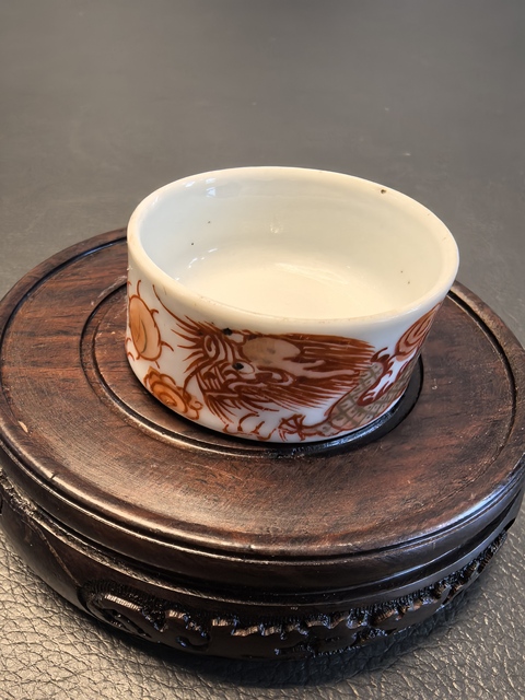 古玩陶瓷礬紅龍紋鳥食罐真品鑒賞圖