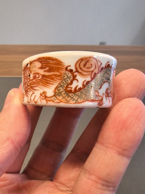 古玩陶瓷礬紅龍紋鳥食罐真品鑒賞圖