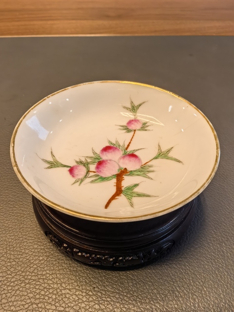 古玩陶瓷粉彩桃紋小筆添真品鑒賞圖