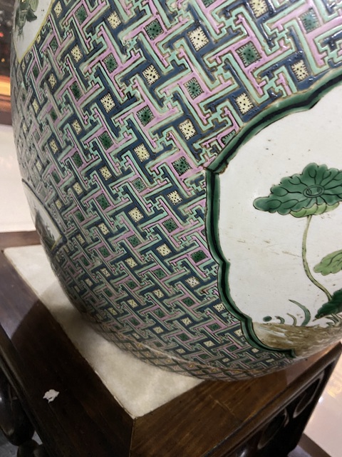 古玩陶瓷五彩開窗荷塘鴛鴦紋大缸真品鑒賞圖