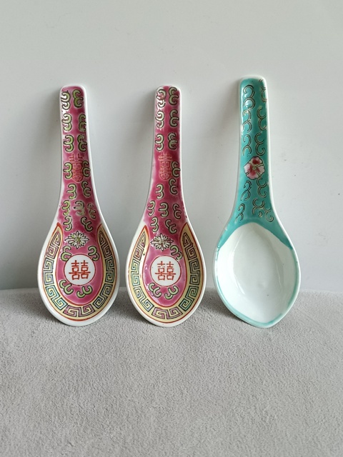 古玩陶瓷胭脂紅粉彩喜字紋勺真品鑒賞圖