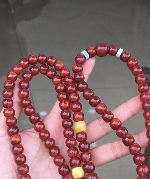 古玩玉器天然南紅珠串真品鑒賞圖
