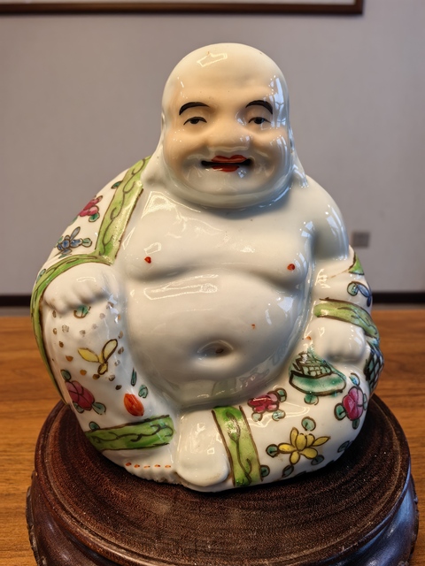 古玩陶瓷大拍出品粉彩彌勒佛造像拍賣(mài),當(dāng)前價(jià)格1680元
