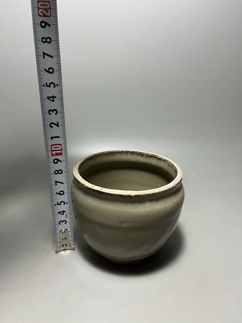 古玩陶瓷龍泉青瓷茶入拍賣,當前價格0元