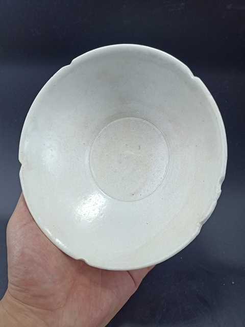 古玩陶瓷宋代·青白釉葵口碗真品鑒賞圖