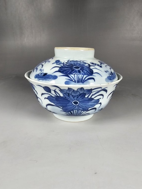 古玩陶瓷清晚期若深珍藏款青花蓋碗拍賣,當(dāng)前價(jià)格2900元