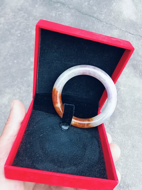 古玩玉器燒色翡翠手鐲真品鑒賞圖