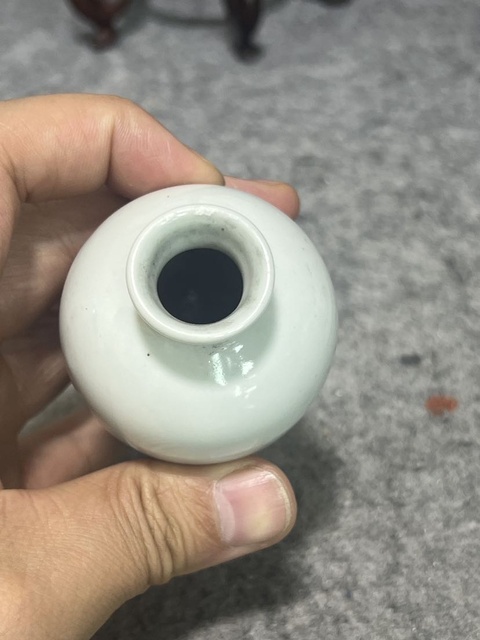古玩陶瓷創匯時期青花瓶真品鑒賞圖