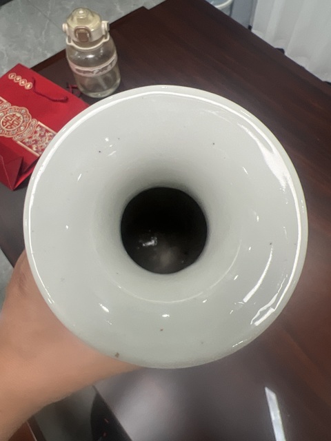 古玩陶瓷油粉彩人物故事紋撇口瓶真品鑒賞圖