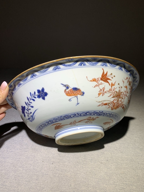 古玩陶瓷日本明治青花礬紅花鳥紋碗真品鑒賞圖