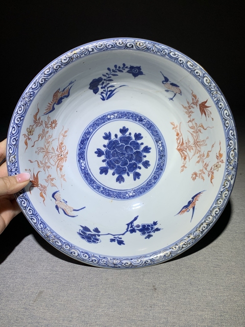 古玩陶瓷日本明治青花礬紅花鳥紋碗真品鑒賞圖