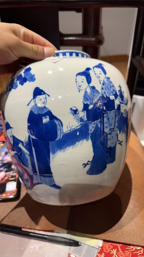 古玩陶瓷人物紋青花罐拍賣,當(dāng)前價(jià)格9000元