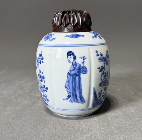 古玩陶瓷【精品】清康熙·青花仕女罐拍賣，當前價格26000元