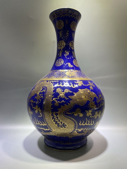 古玩陶瓷清光緒 官窯霽藍(lán)描金雙龍戲珠玉堂春賞瓶拍賣,當(dāng)前價格180000元