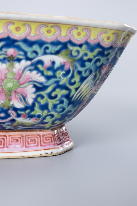 古玩陶瓷晚清細路粉彩高足碗真品鑒賞圖
