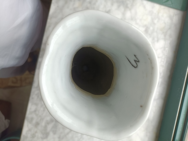 古玩陶瓷清末民初粉彩刀馬旦紋海棠瓶真品鑒賞圖