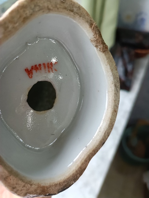 古玩陶瓷清末民初粉彩刀馬旦紋海棠瓶真品鑒賞圖