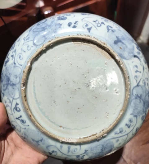 古玩陶瓷青花洞石花卉紋盤(pán)真品鑒賞圖