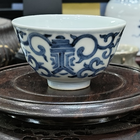 古玩陶瓷青花花間壽字杯，疑似復窯真品鑒賞圖