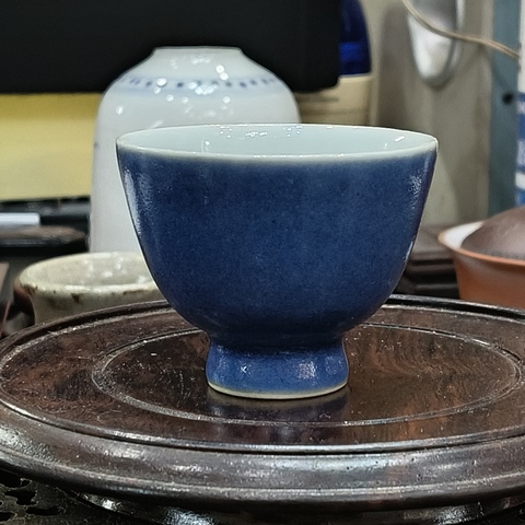 古玩陶瓷霽藍釉杯，疑似復窯真品鑒賞圖