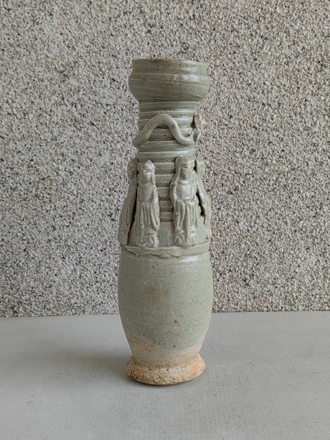 古玩陶瓷青白釉貼塑人物瓶真品鑒賞圖