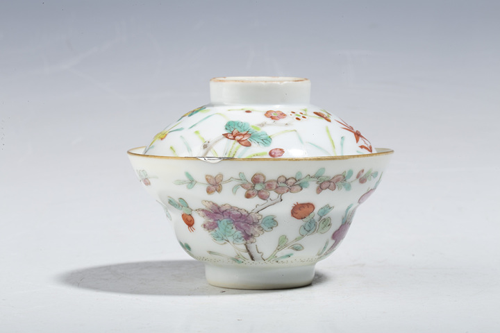 古玩陶瓷清晚·粉彩花卉紋折腰蓋碗真品鑒賞圖