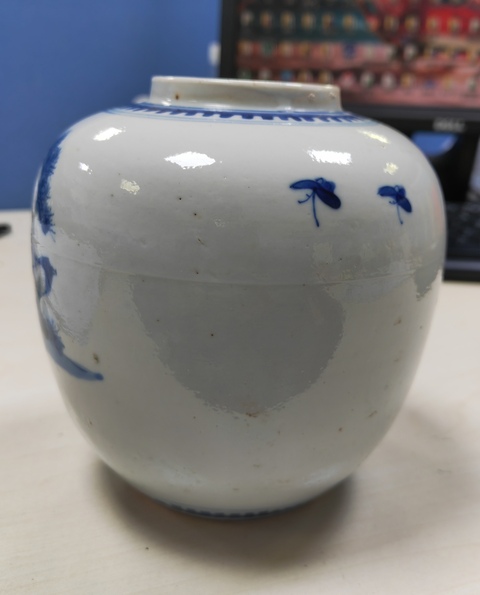 古玩陶瓷仕女嬰戲紋青花罐真品鑒賞圖