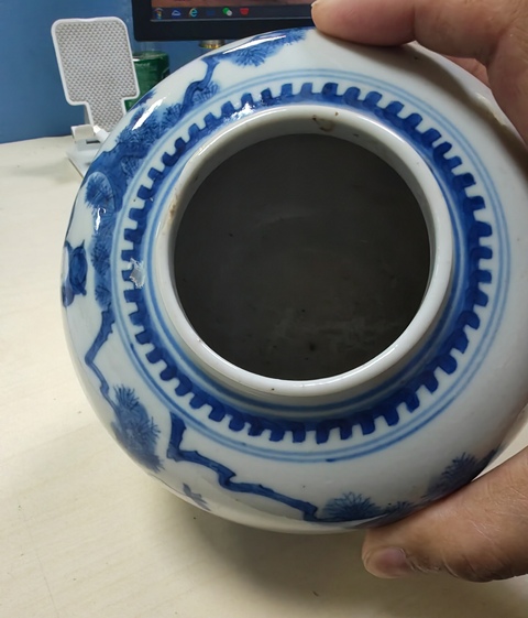 古玩陶瓷仕女嬰戲紋青花罐真品鑒賞圖