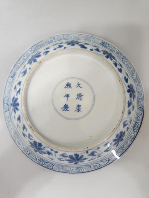 古玩陶瓷青花盤真品鑒賞圖