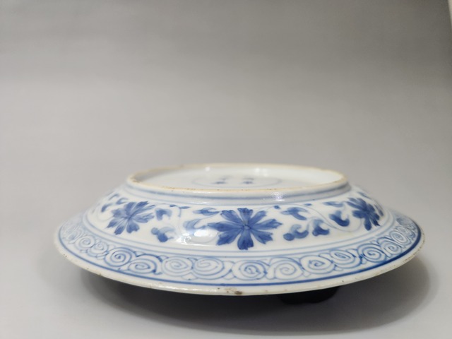 古玩陶瓷青花盤真品鑒賞圖