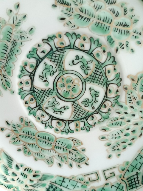 古玩陶瓷綠彩纏枝花紋盤拍賣，當前價格380元