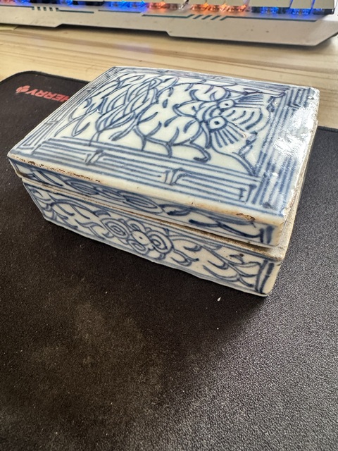 古玩陶瓷清中期.青花蓋盒一套780拍賣,當前價格780元