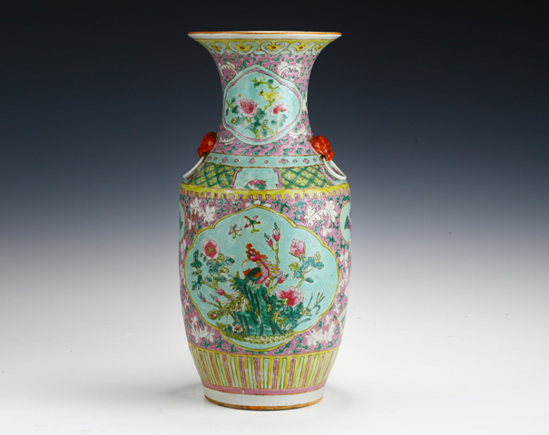 古玩陶瓷清晚·粉彩開窗花鳥紋輔首瓶真品鑒賞圖