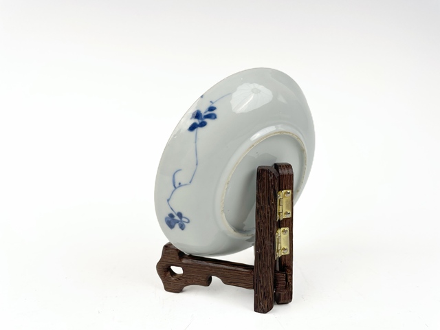 古玩陶瓷清早期·青花佛花紋盤真品鑒賞圖
