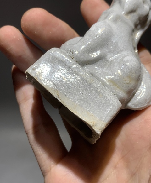 古玩陶瓷明.德化窯白釉獅子香插真品鑒賞圖