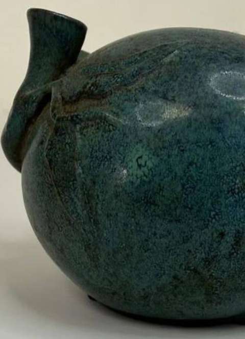 古玩陶瓷宜鈞壽桃型水滴真品鑒賞圖
