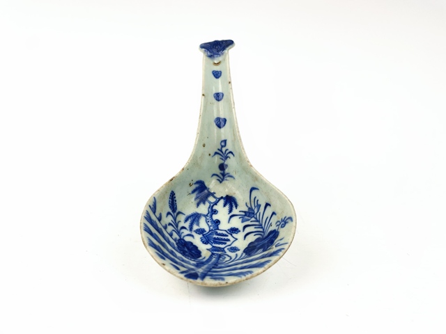 古玩陶瓷清中期·青花松石紋如意獸頭大勺拍賣(mài),當(dāng)前價(jià)格580元