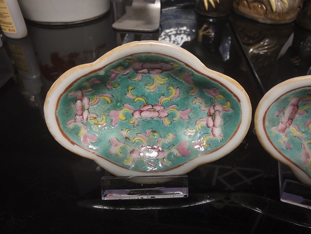 古玩陶瓷同治粉彩海棠小碟真品鑒賞圖
