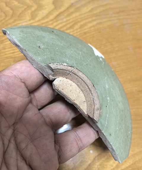 古玩陶瓷東溝青瓷盤標本真品鑒賞圖