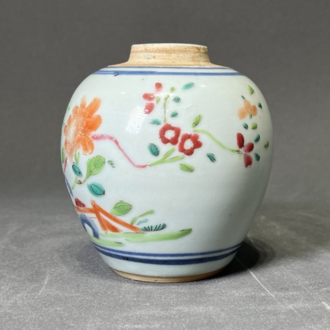 古玩陶瓷粉彩花卉紋罐真品鑒賞圖