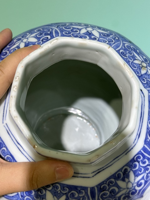 古玩陶瓷青花人物故事八方罐真品鑒賞圖
