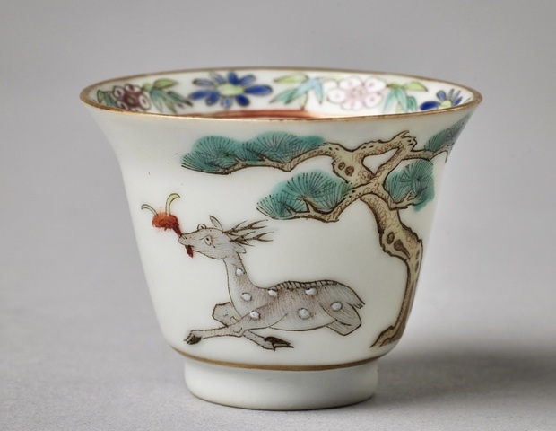 古玩陶瓷粉彩人物松鹿紋杯碟一套真品鑒賞圖