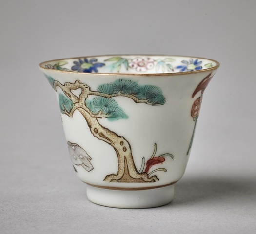 古玩陶瓷粉彩人物松鹿紋杯碟一套真品鑒賞圖