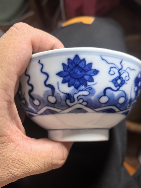 古玩陶瓷清晚·青花蓮池紋碗 真品鑒賞圖