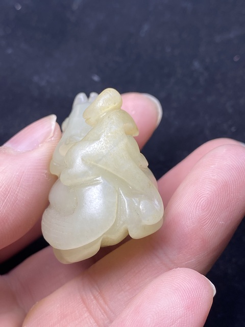 古玩玉器(放漏)有年份的和田玉雕“馬上封侯”擺件拍賣(mài),當(dāng)前價(jià)格2500元