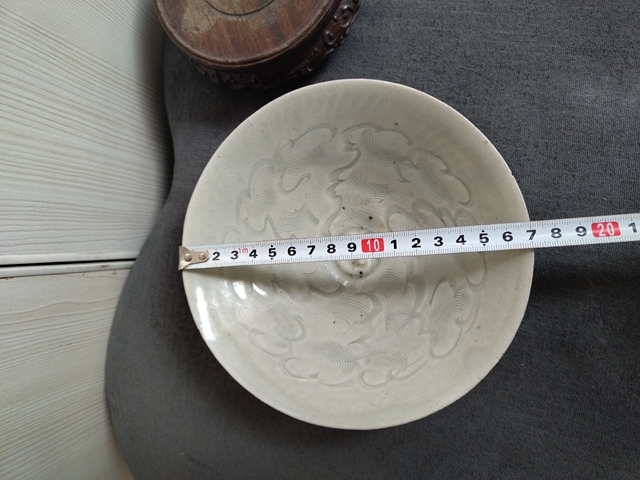 古玩陶瓷青白釉海水云花碗真品鑒賞圖