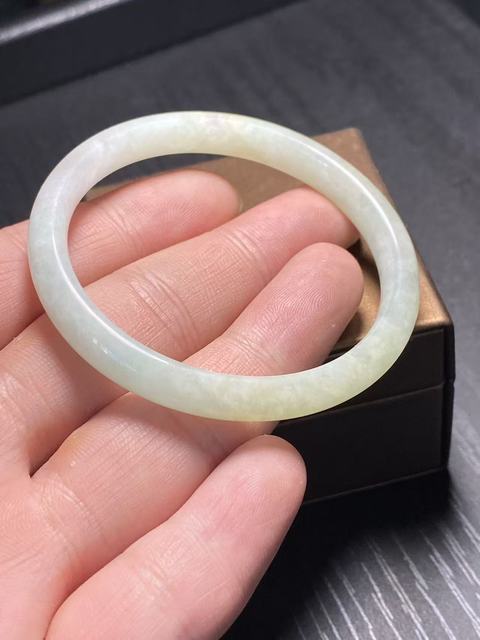古玩玉器(放漏)清代天然翡翠手鐲拍賣,當前價格3800元