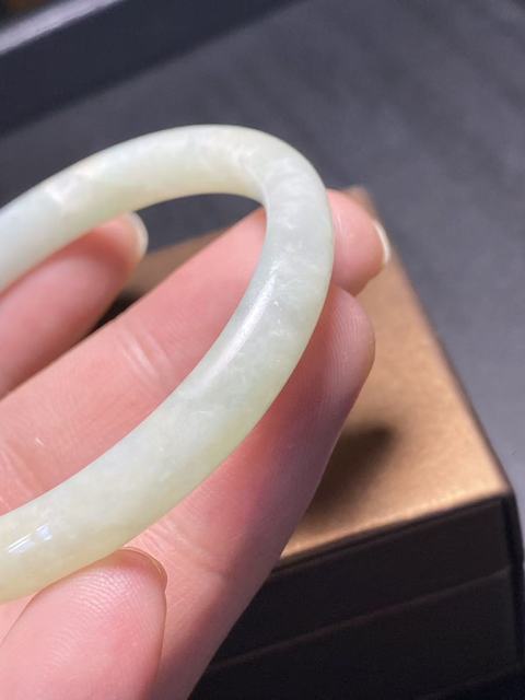 古玩玉器(放漏)清代天然翡翠手鐲拍賣,當前價格3800元