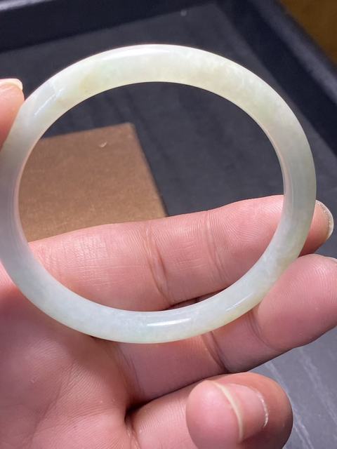 古玩玉器(放漏)清代天然翡翠手鐲拍賣,當前價格3800元